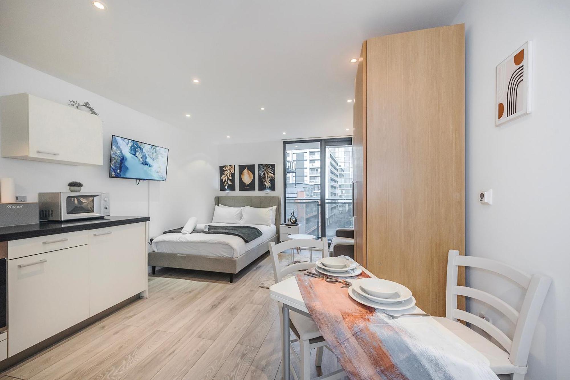 The Canary Hub Apartment *